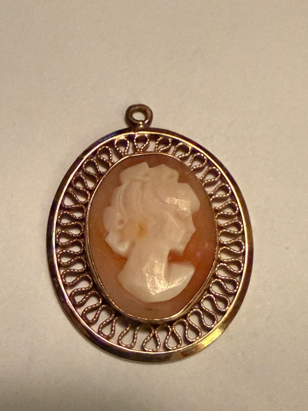 Vintage Winard carved shell Cameo Pendant in Peach and Cream 14k gold filled